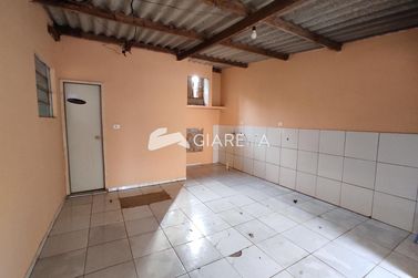 Casa &agrave; venda - 200m&sup2; - JARDIM SANTA MARIA