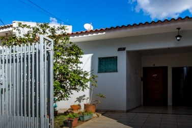 Casa &agrave; venda - 125m&sup2; - Zona IV