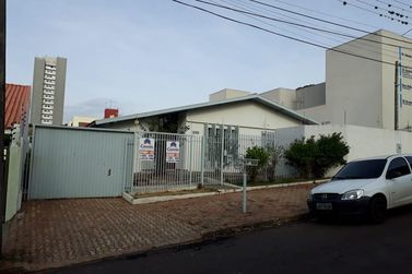 Casa &agrave; venda - 244m&sup2; - Zona I