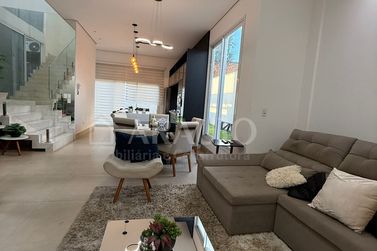 Sobrado &agrave; venda - 210m&sup2; - JARDIM ALPHAVILLE