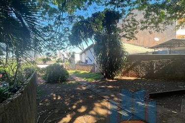 Terreno &agrave; venda - 364m&sup2; - Zona IV