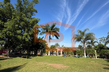 Ch&aacute;cara &agrave; venda - &Aacute;rea Rural