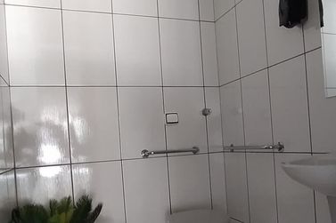 Sal&atilde;o Comercial para alugar - 500m&sup2; - Zona VII