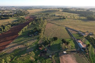 Terreno &agrave; venda - 20000m&sup2; - ESTRADA JURUPOCA