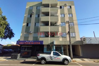Apartamento &agrave; venda - 68m&sup2; - ZONA III