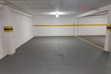 Sal&atilde;o Comercial para alugar - 243m&sup2; - Zona 1