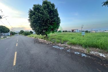 Terreno &agrave; venda - 220m&sup2; - PARQUE RESIDENCIAL METROPOLITANO