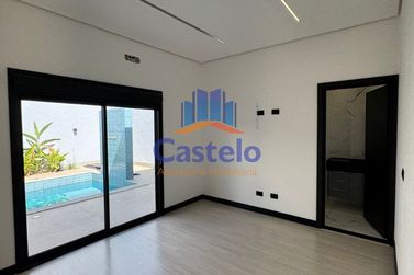 Casa &agrave; venda - 250m&sup2; - Condom&iacute;nio Mont Blanc