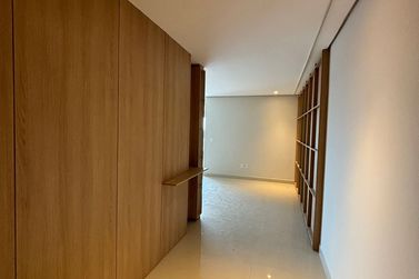 Apartamento &agrave; venda - 180m&sup2; - Zona III