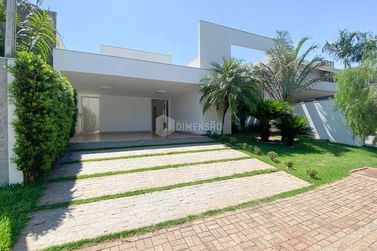 Casa &agrave; venda - 219m&sup2; - Condom&iacute;nio Portal das &Aacute;guas
