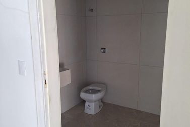 Sal&atilde;o Comercial para alugar - 243m&sup2; - Zona I