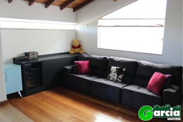 Sobrado &agrave; venda - 300m&sup2; - Jardim Veleiros