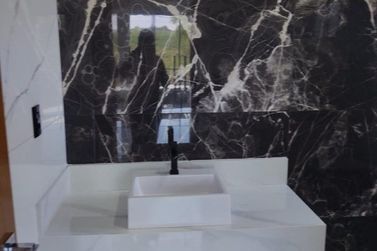 Casa &agrave; venda - 240m&sup2; - Centro