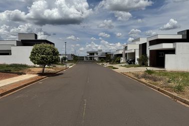 Terreno &agrave; venda - 243m&sup2; - Pr&oacute;ximo ao Shopping