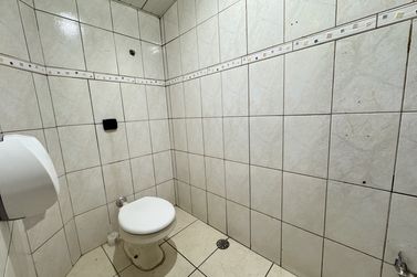 Sal&atilde;o Comercial para alugar - 95m&sup2; - Pr&oacute;ximo &agrave; Unipar Sede