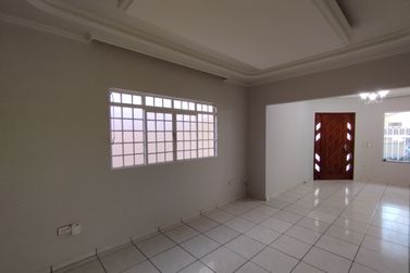 Casa &agrave; venda - 144m&sup2; - ZONA III