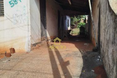 Terreno &agrave; venda - 330m&sup2; - PARQUE SAN REMO III