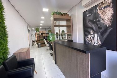 Sala Comercial &agrave; venda - 617m&sup2; - Zona V