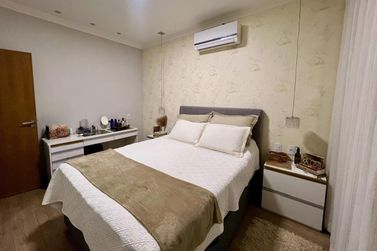 Casa &agrave; venda - Centro