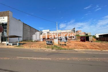 Terreno &agrave; venda - 216m&sup2; - Jardim Para&iacute;so