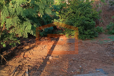 Terreno &agrave; venda - 198m&sup2; - &Aacute;rea Urbana