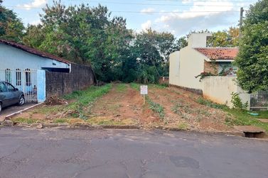 Terreno &agrave; venda - 308m&sup2; - Jardim Canada II