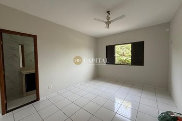 Casa para alugar - 133m&sup2; - Jardim Canad&aacute;