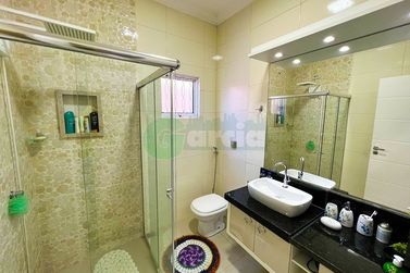 Casa &agrave; venda - 330m&sup2; - .