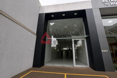 Sal&atilde;o Comercial para alugar - 800m&sup2; - Zona III