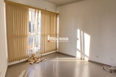 Sal&atilde;o Comercial para alugar - 430m&sup2; - Zona III