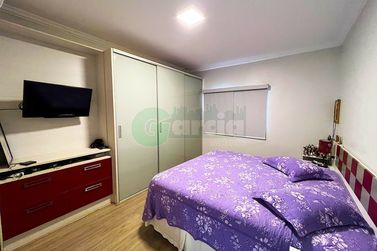 Casa &agrave; venda - 330m&sup2; - .