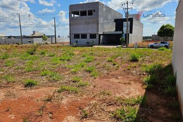 Terreno &agrave; venda - 192m&sup2; - Jardim Trianon