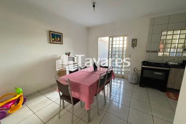 Sobrado &agrave; venda - 145m&sup2; - Zona II