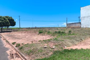Terreno &agrave; venda - 879m&sup2; - Avenida Portugal