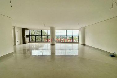 Apartamento &agrave; venda - 223m&sup2; - ZONA II