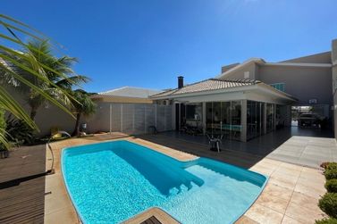 Sobrado &agrave; venda - 420m&sup2; - Jd Suzuki