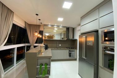 Apartamento &agrave; venda - 150m&sup2; - Centro