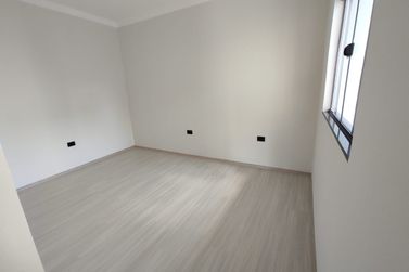 Casa &agrave; venda - 105m&sup2; - Jardim Tropical