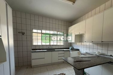 Sobrado para alugar - Zona II