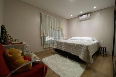 Casa &agrave; venda - 140m&sup2; - CENTRO