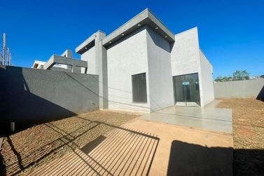 Casa &agrave; venda - 183m&sup2; - 