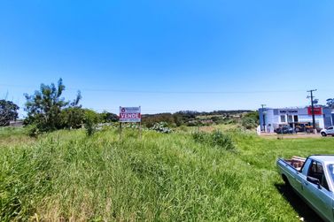 Terreno &agrave; venda - 2100m&sup2; - Zona Rural