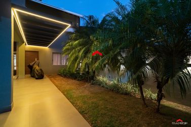 Sobrado &agrave; venda - 305m&sup2; - Zona VII