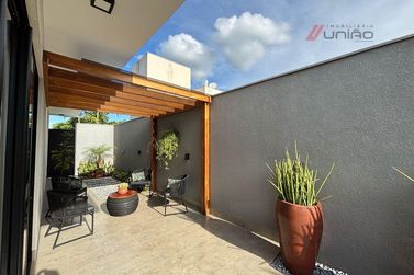Casa &agrave; venda - 230m&sup2; - Conjunto Residencial Portal das &Aacute;guas