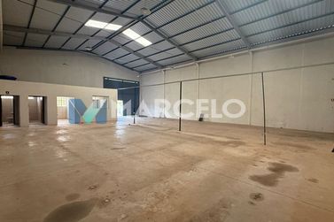 Sal&atilde;o Comercial para alugar - 400m&sup2; - Jarim Santiago