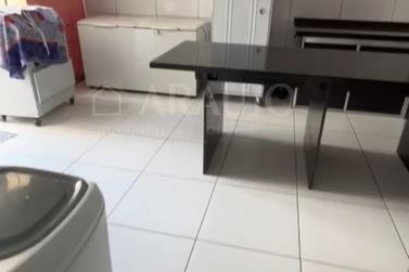 Sobrado &agrave; venda - 600m&sup2; - Centro