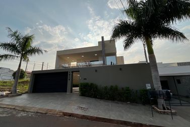 Sobrado &agrave; venda - 428m&sup2; - Jardim Imigrantes II