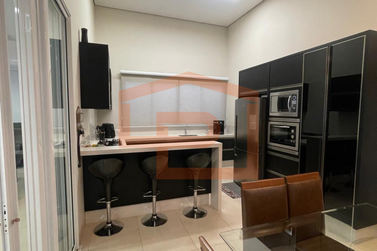 Casa &agrave; venda - 314m&sup2; - Jardim Petr&oacute;polis