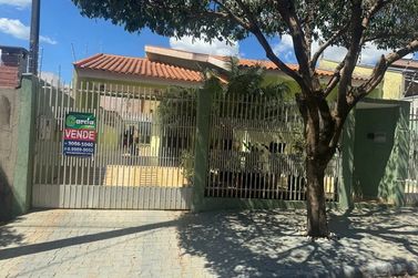 Casa &agrave; venda - 134m&sup2; - Parque San Remo I