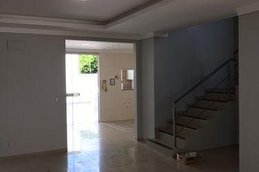 Sobrado &agrave; venda - 209m&sup2; - Zona III